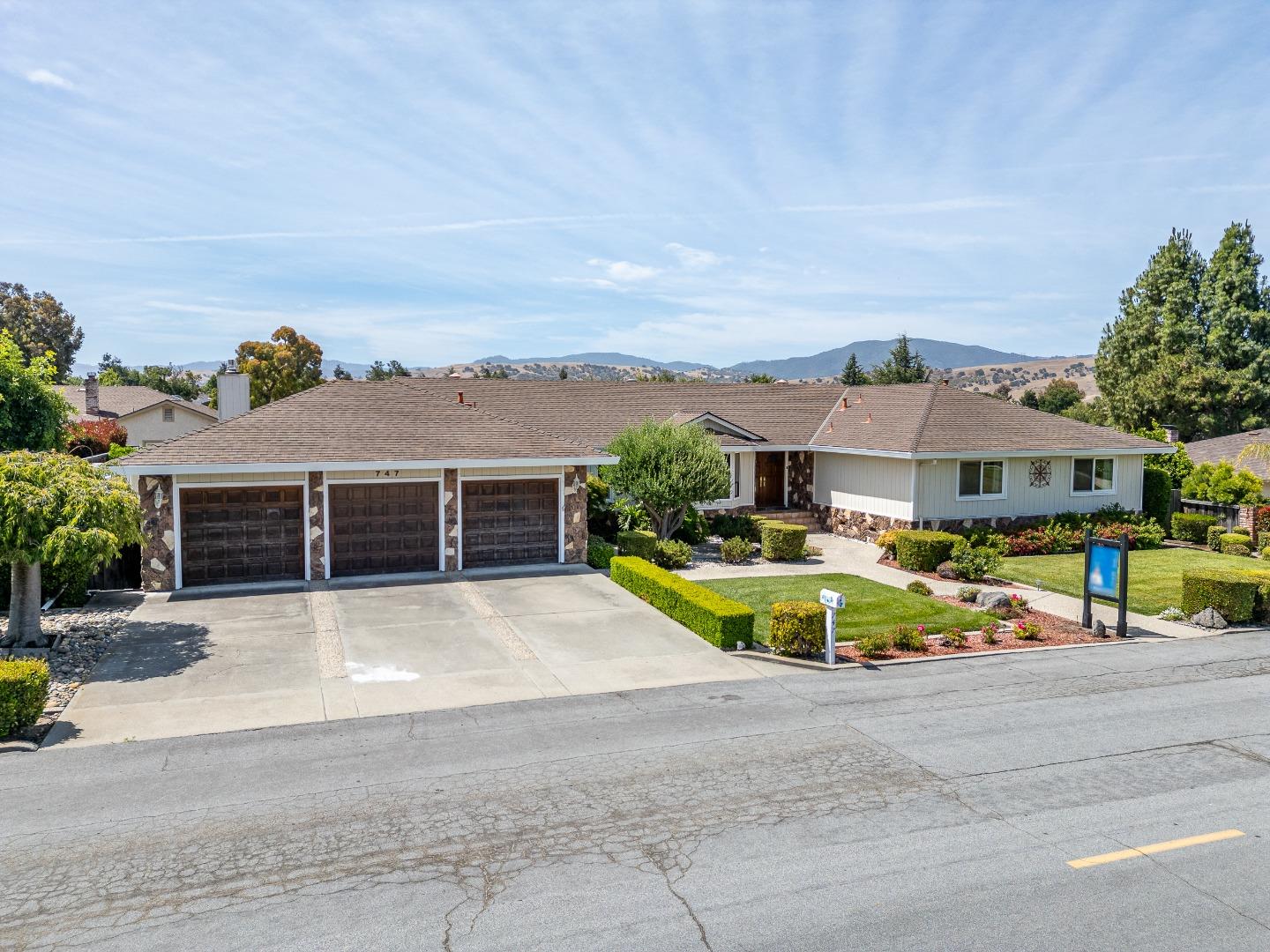 747 Ridgemark Drive