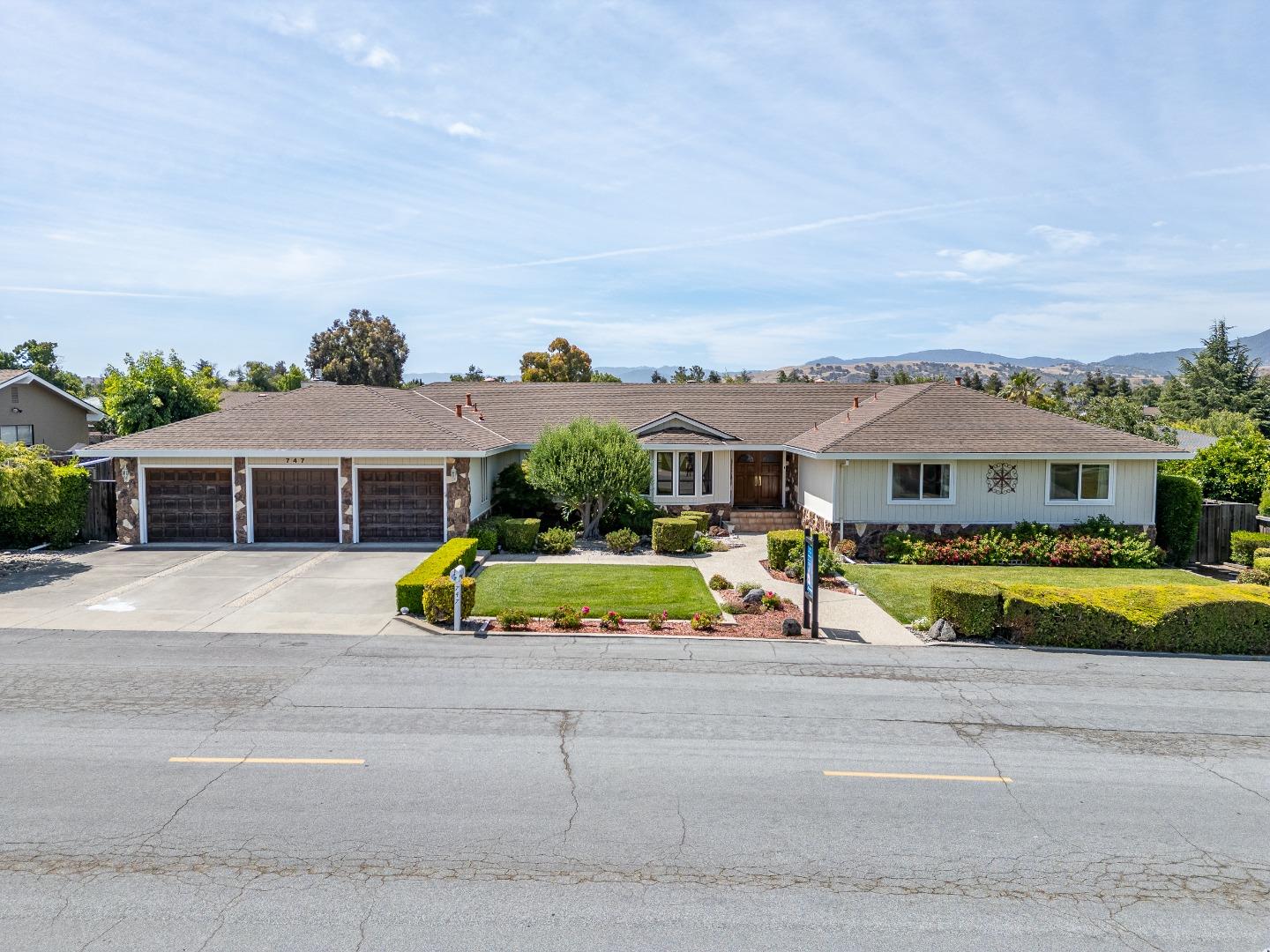 747 Ridgemark Drive