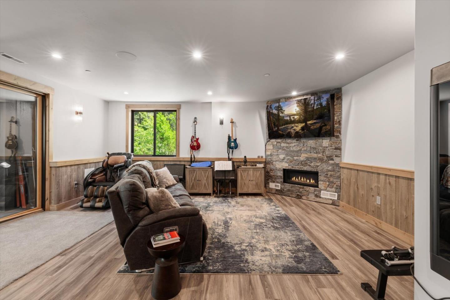 2366 Highlands Drive