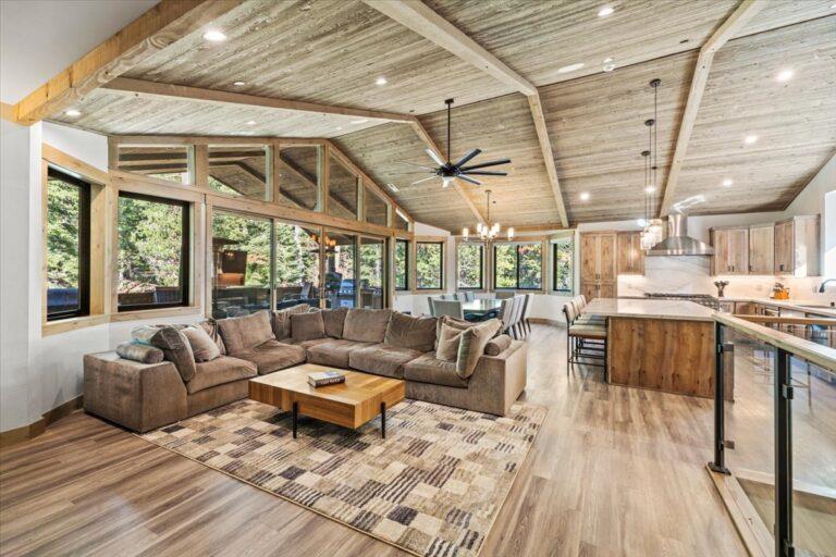 2366 Highlands Drive