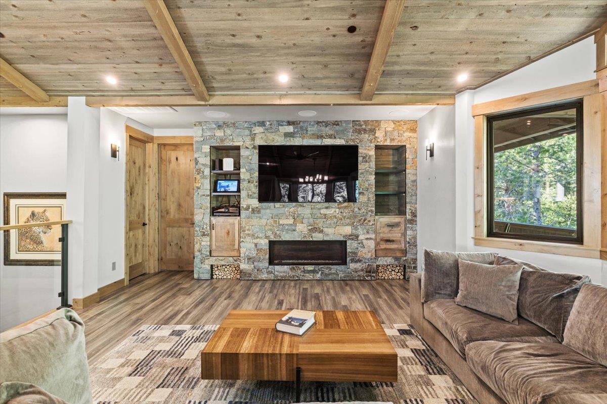 2366 Highlands Drive