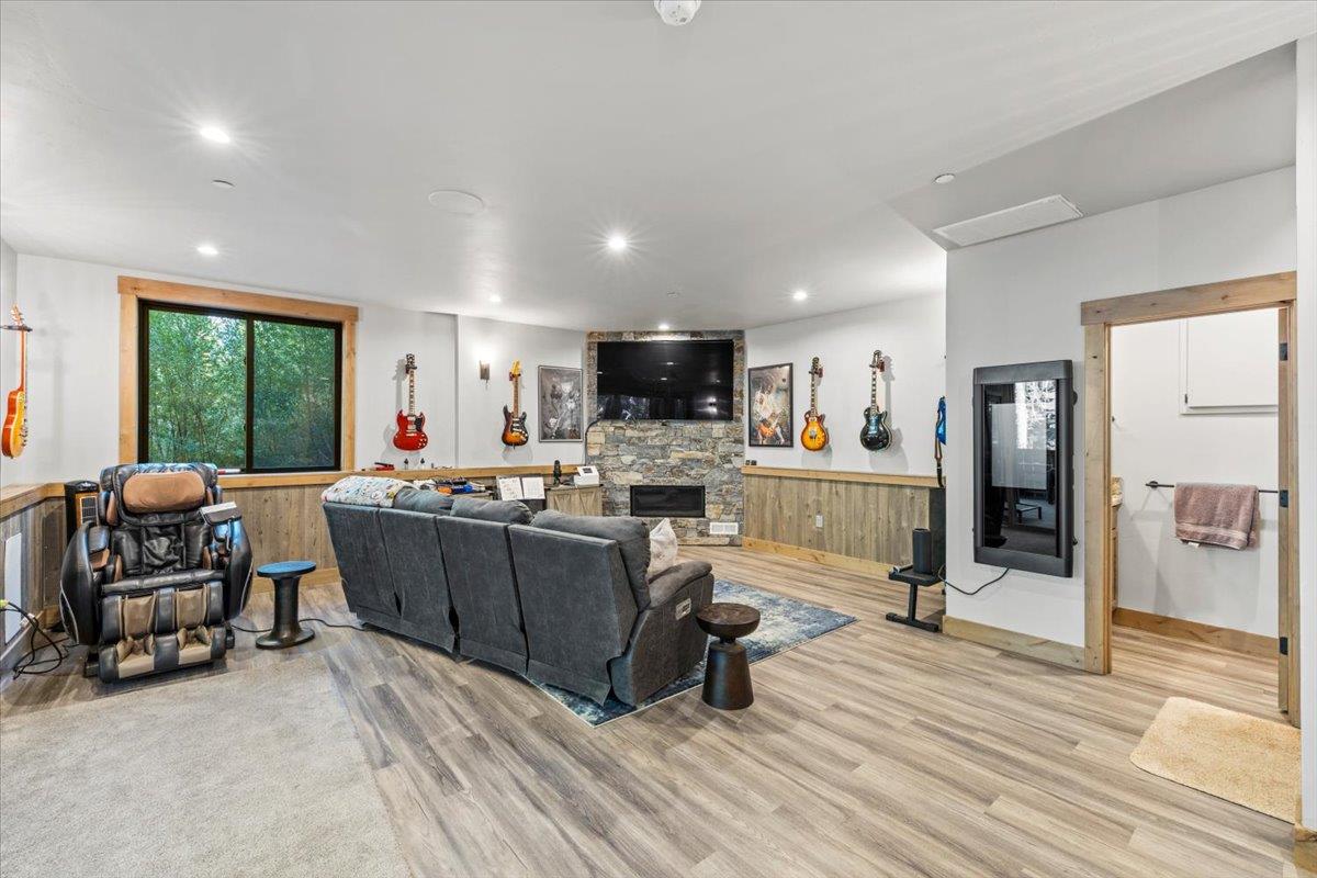 2366 Highlands Drive