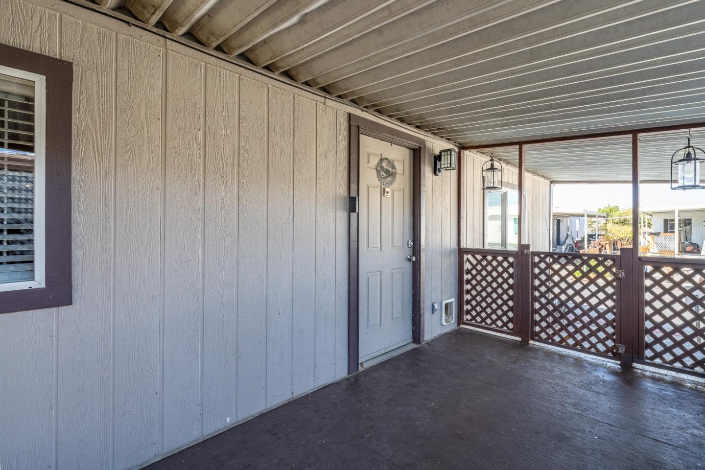 112 Chestnut LN 112