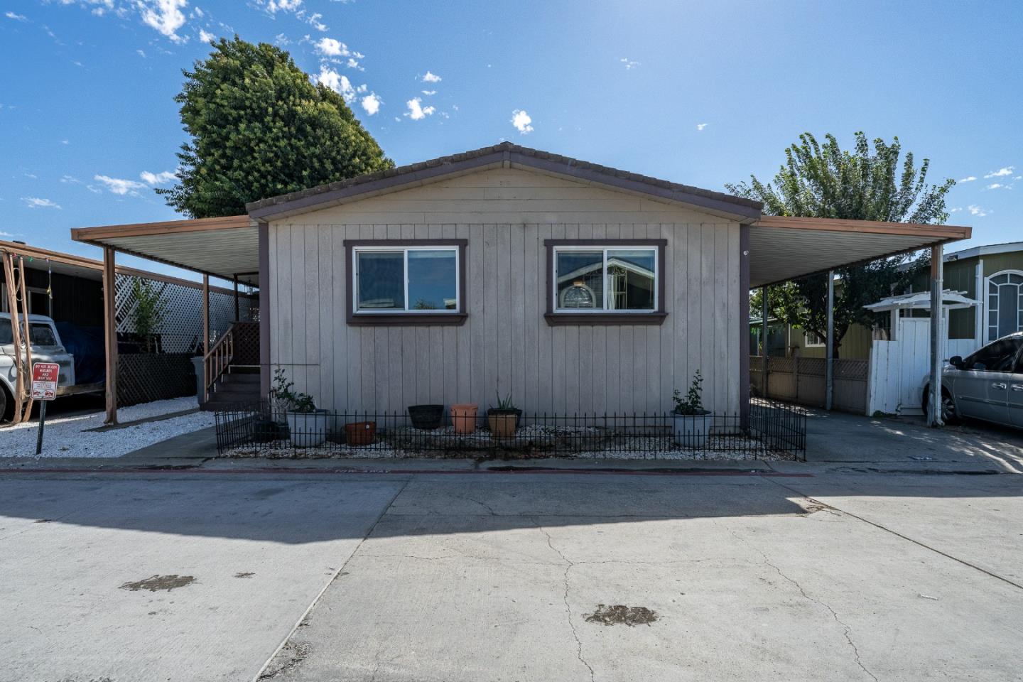 112 Chestnut LN 112