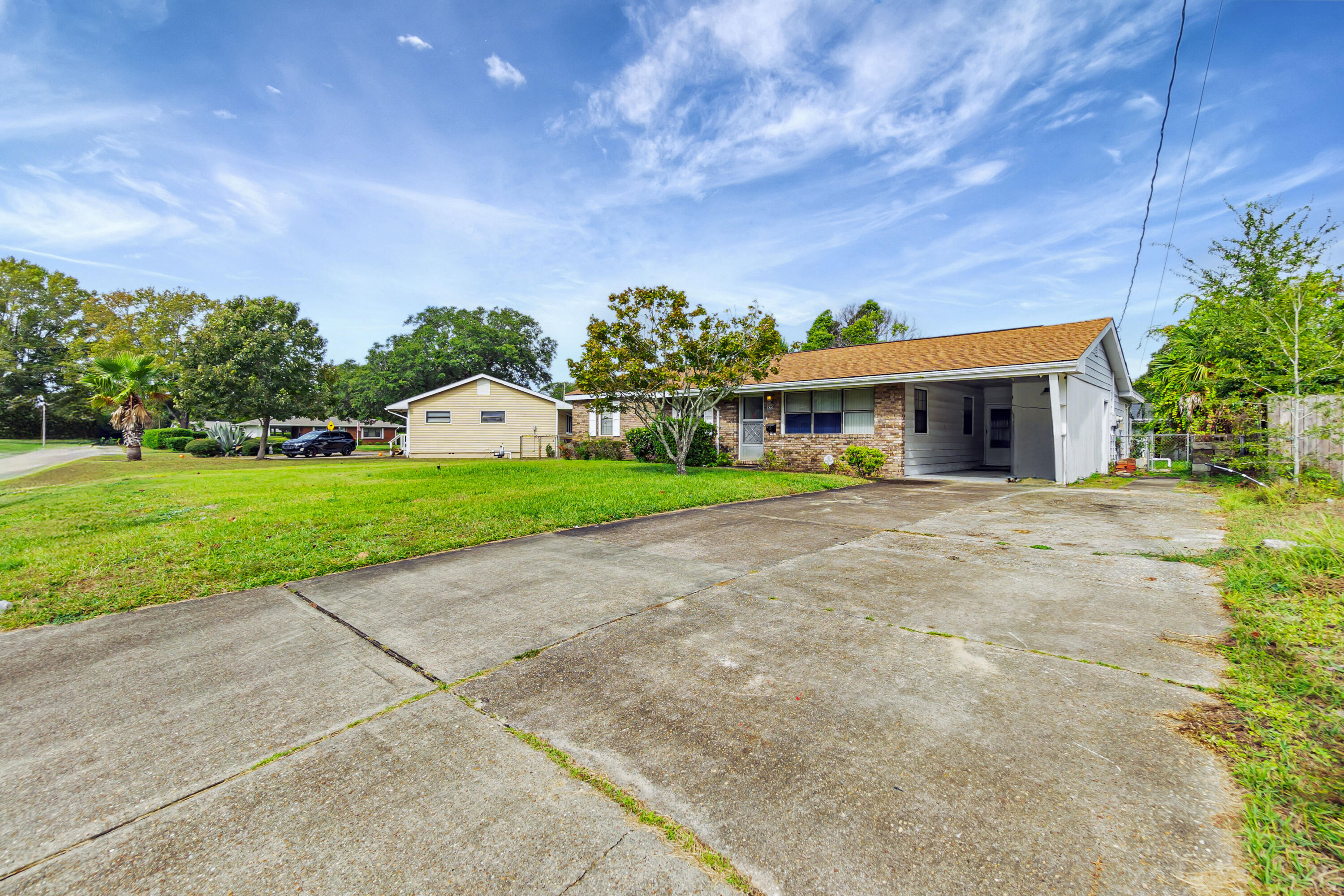 227 NW Katherine Place