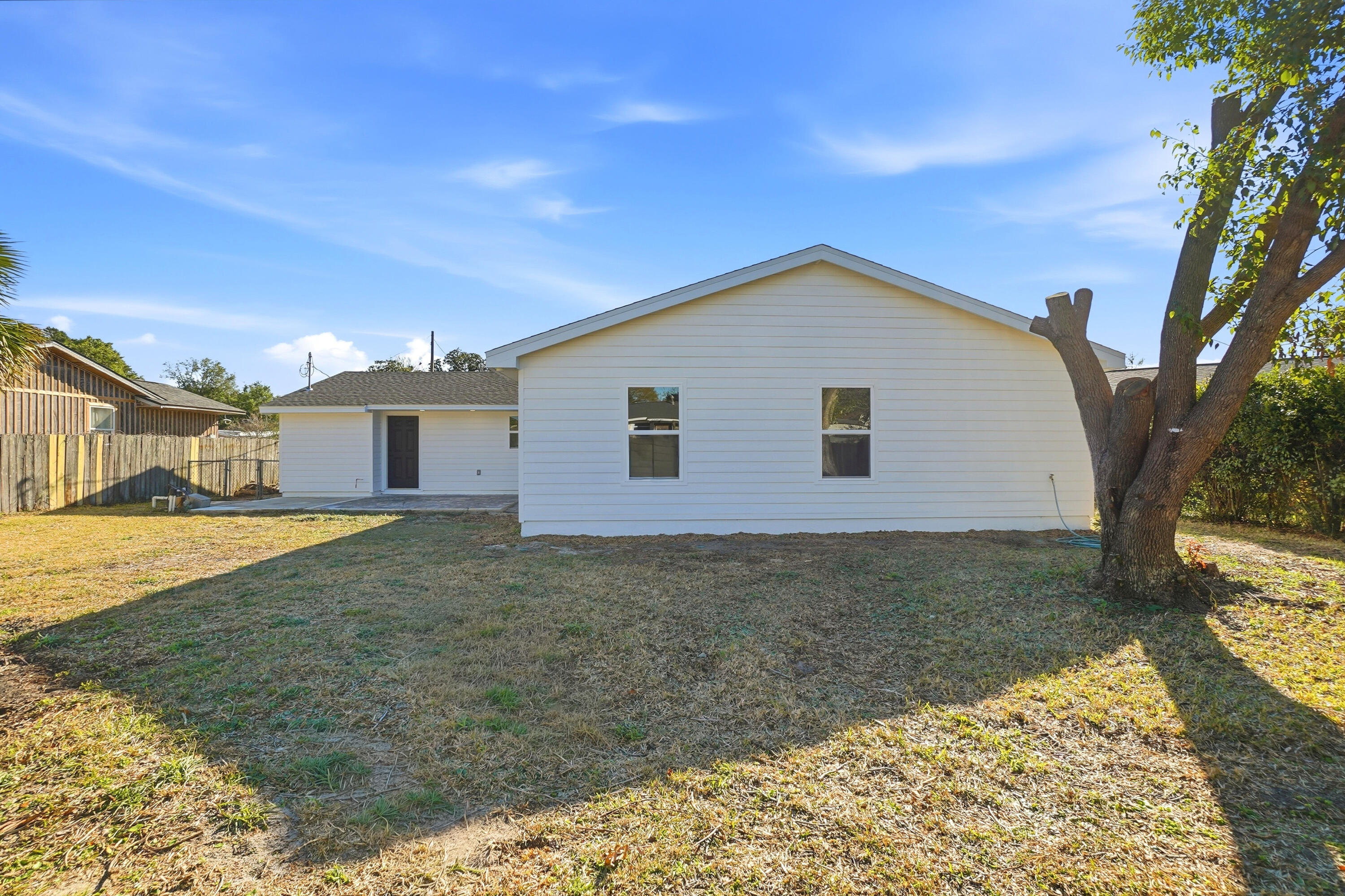 227 NW Katherine Place