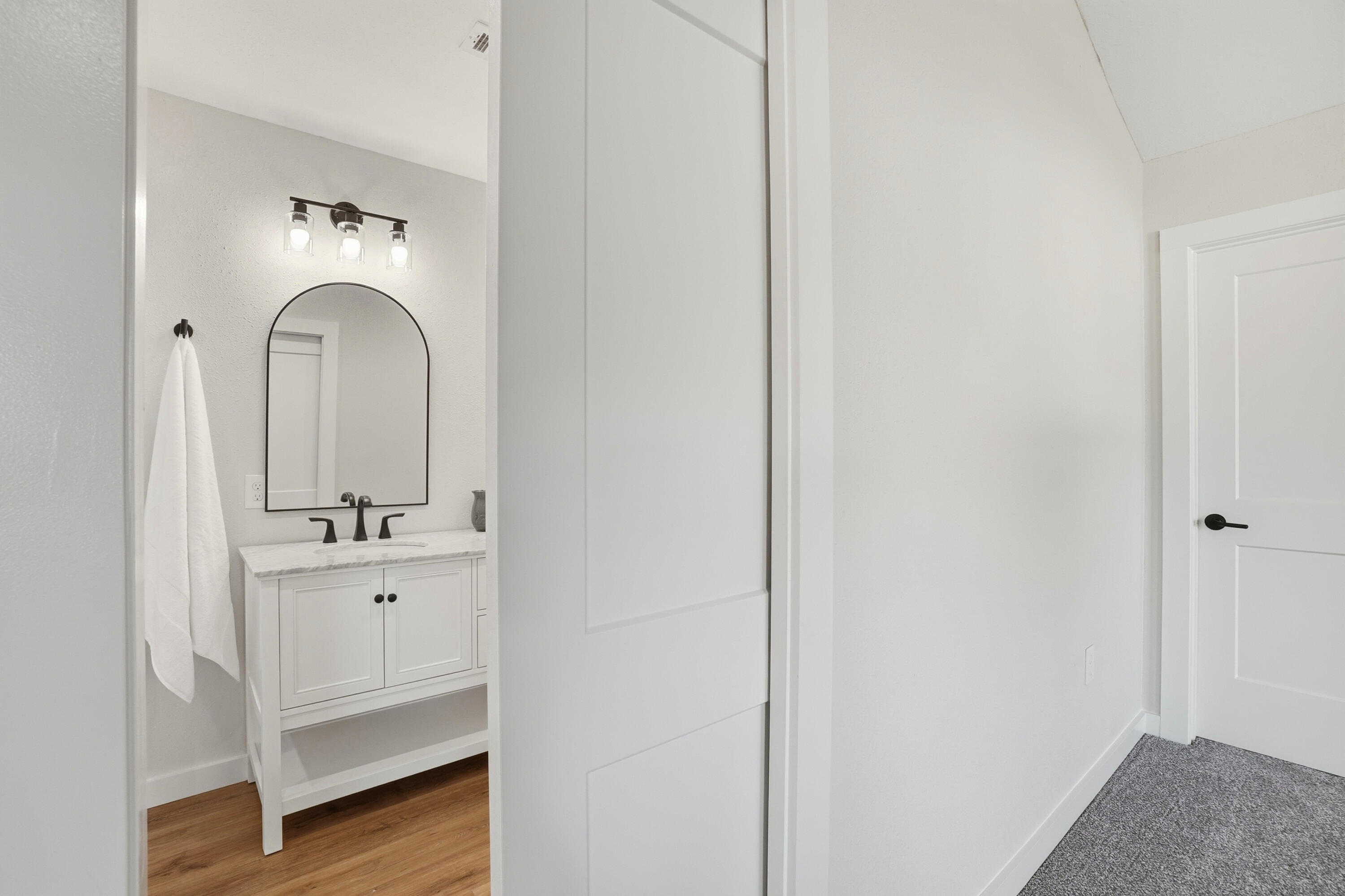 227 NW Katherine Place