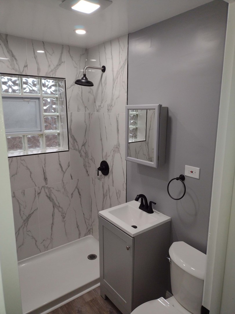 5500 W 55th Street Unit: 8