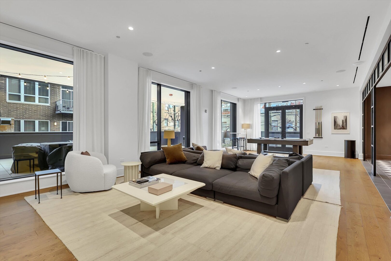 21 N May Street Unit: 501