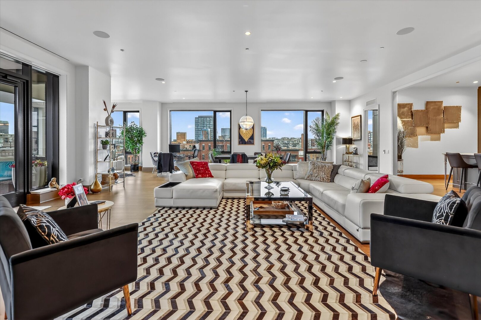 21 N May Street Unit: 501