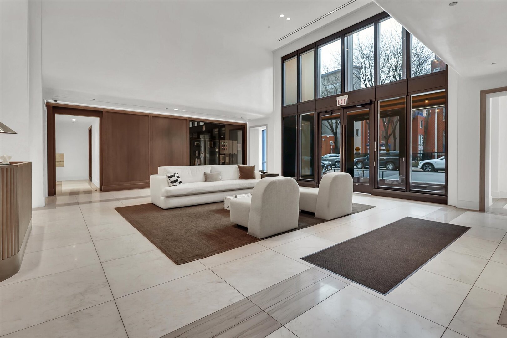 21 N May Street Unit: 501