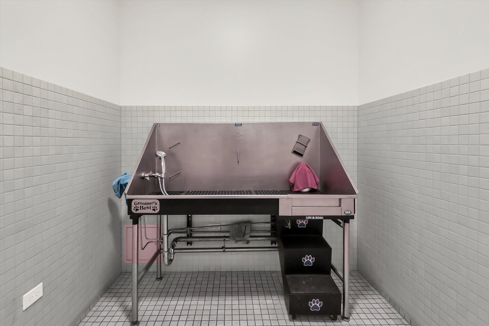 21 N May Street Unit: 501