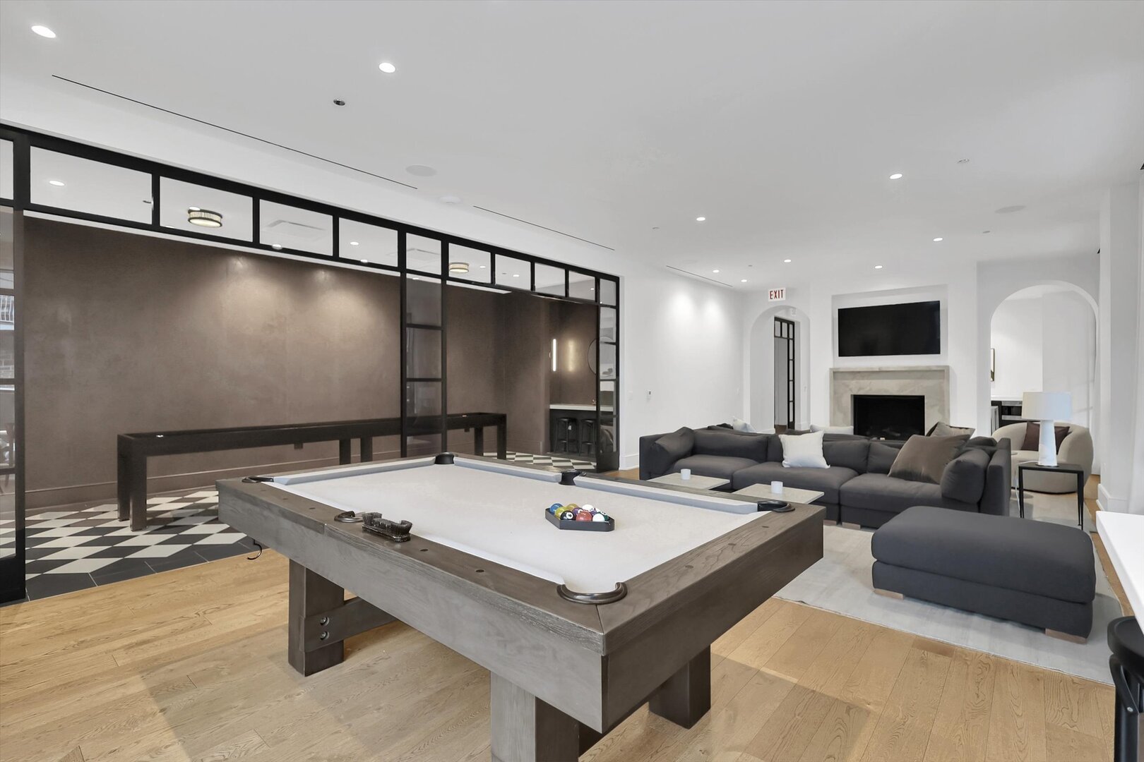 21 N May Street Unit: 501