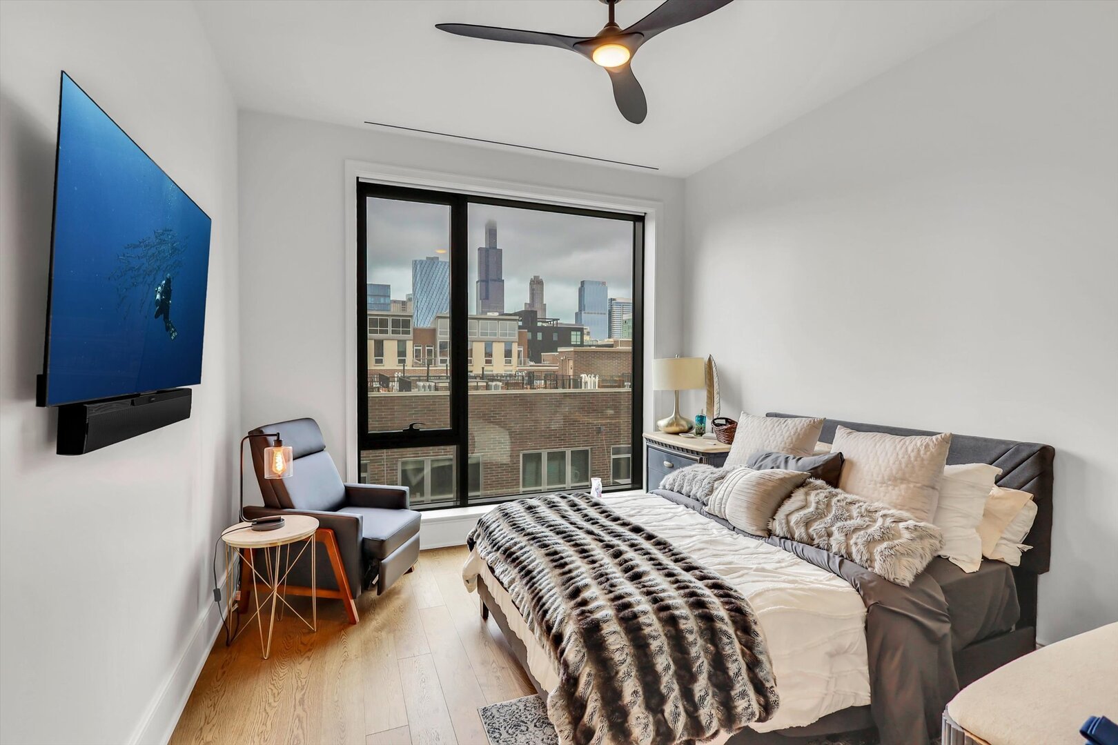 21 N May Street Unit: 501