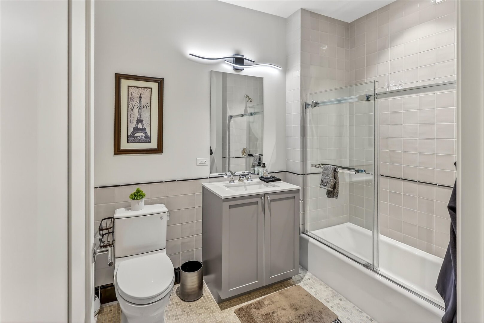 21 N May Street Unit: 501