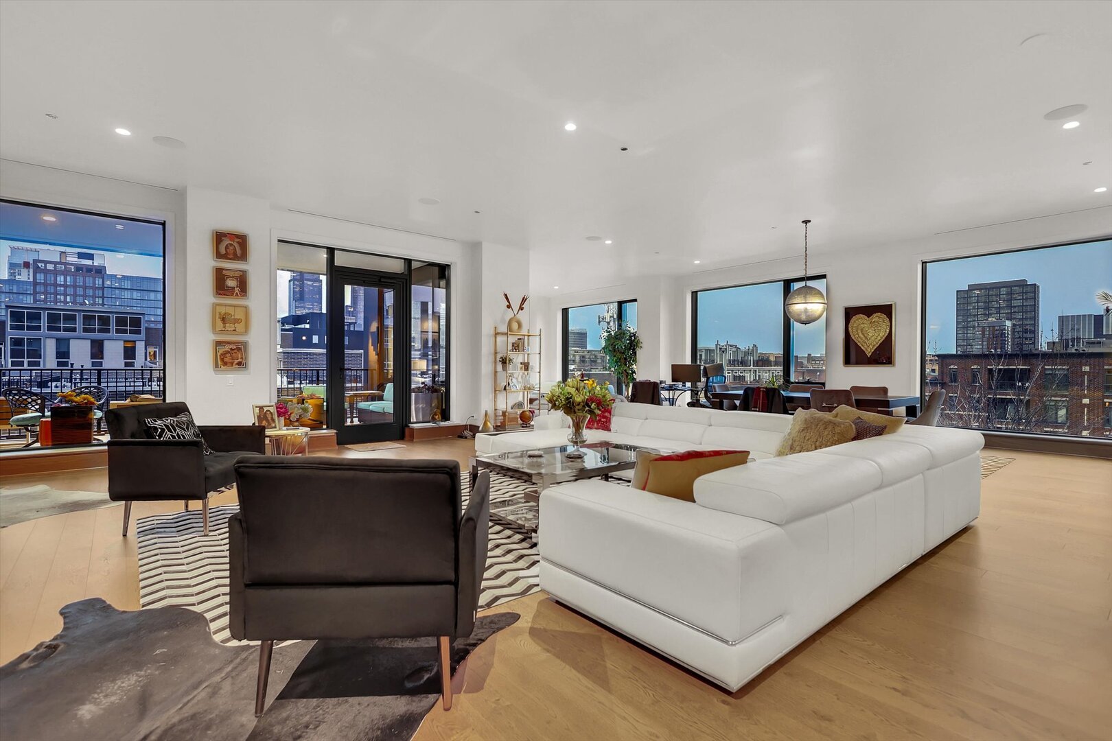 21 N May Street Unit: 501