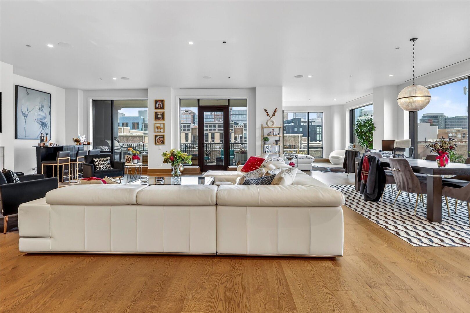 21 N May Street Unit: 501