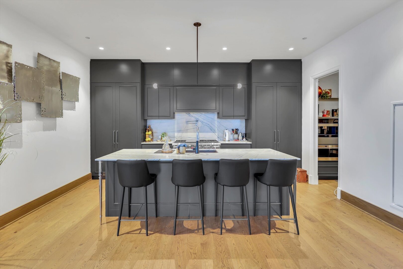 21 N May Street Unit: 501