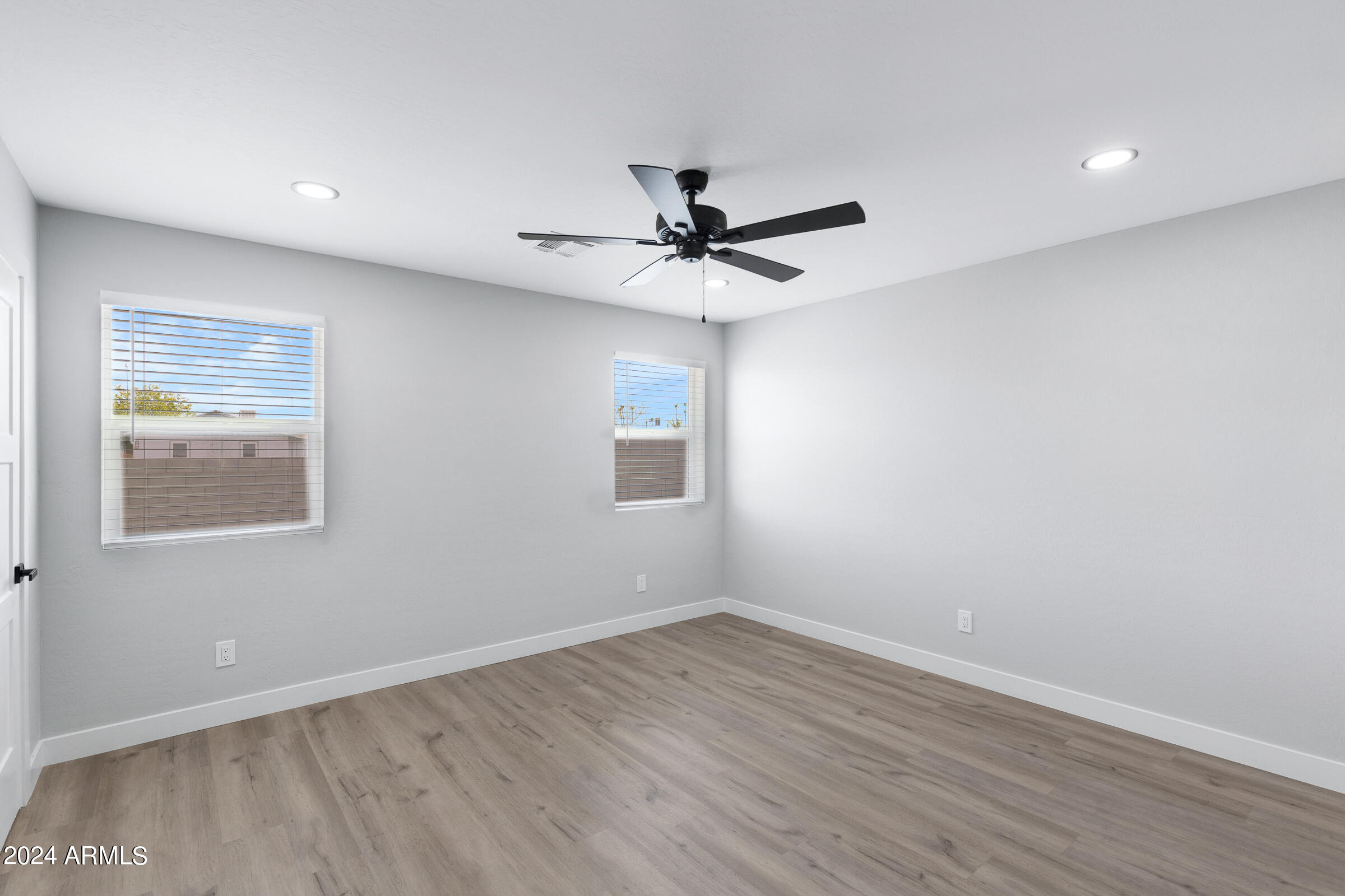501 W MOHAVE Street