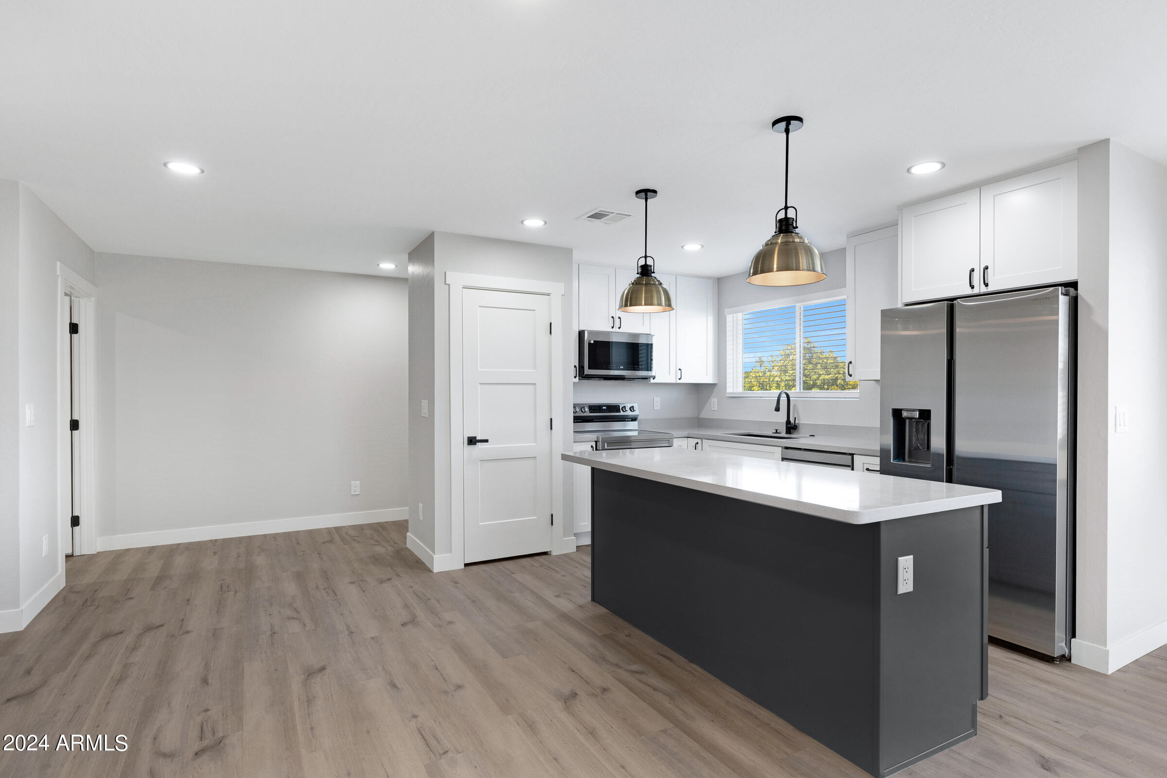 501 W MOHAVE Street