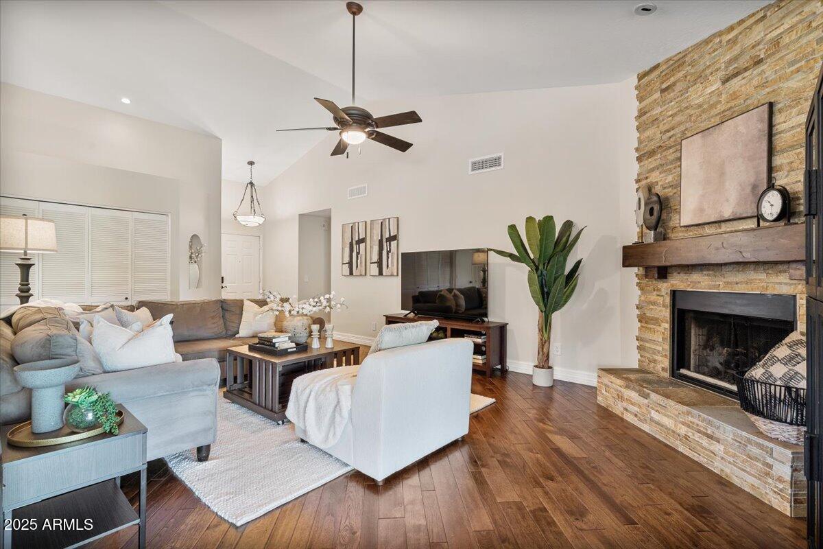 4436 W ESCUDA Drive
