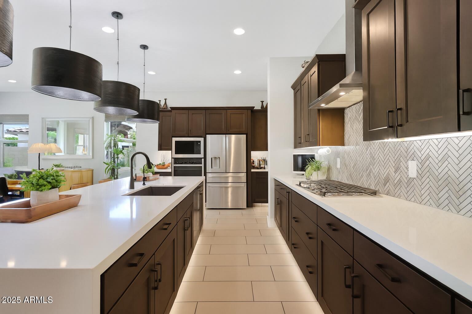 2028 E CHAMA Drive
