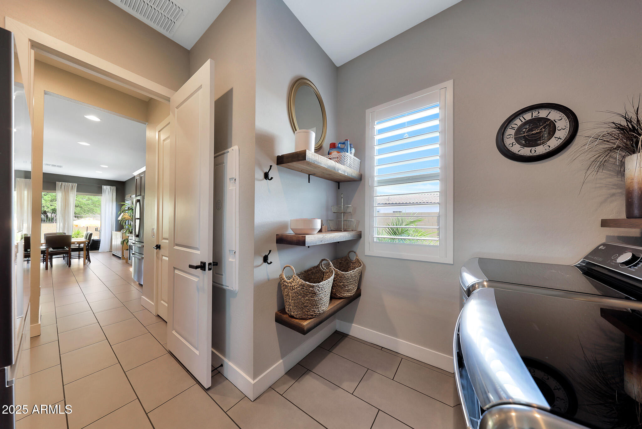 2028 E CHAMA Drive