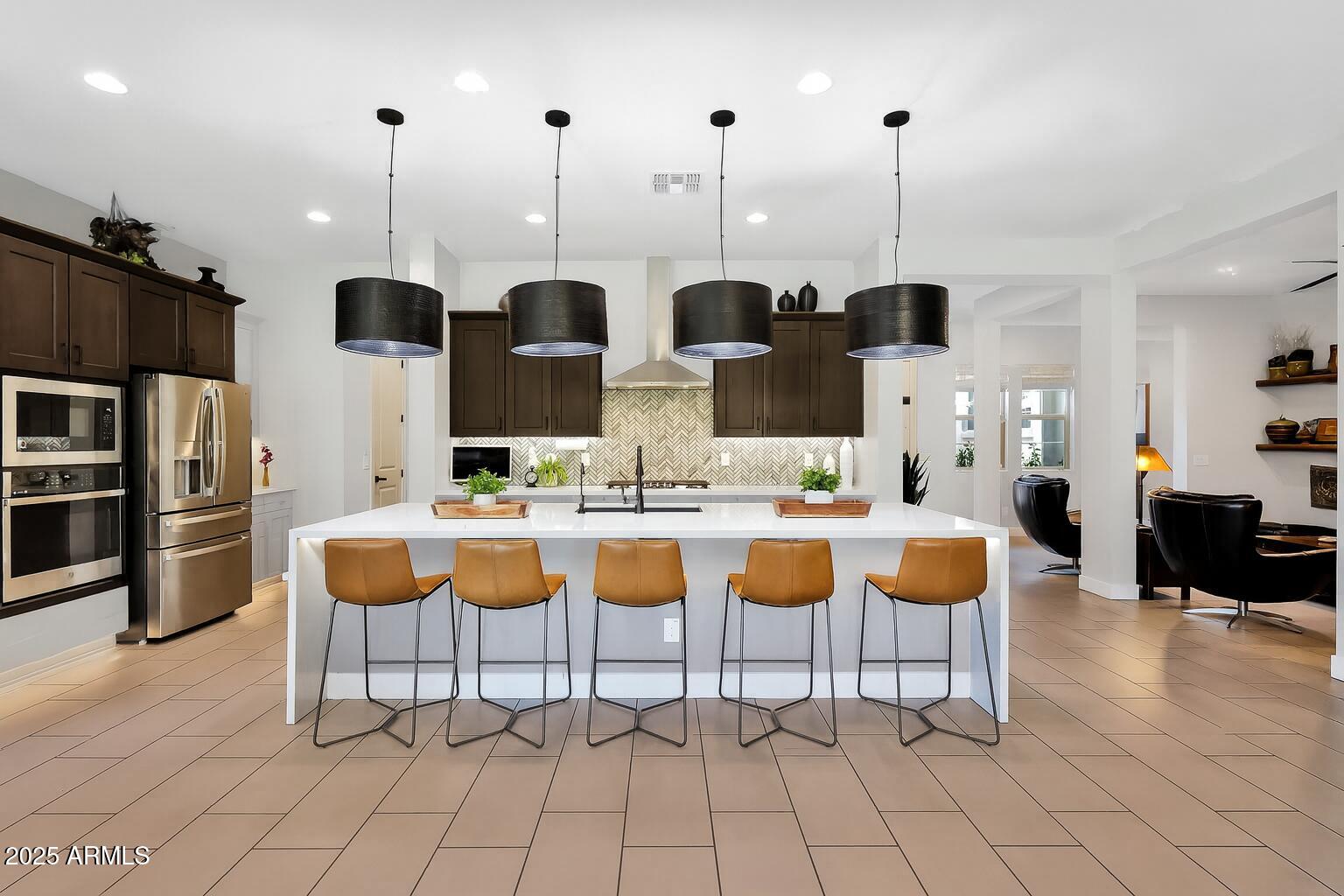 2028 E CHAMA Drive