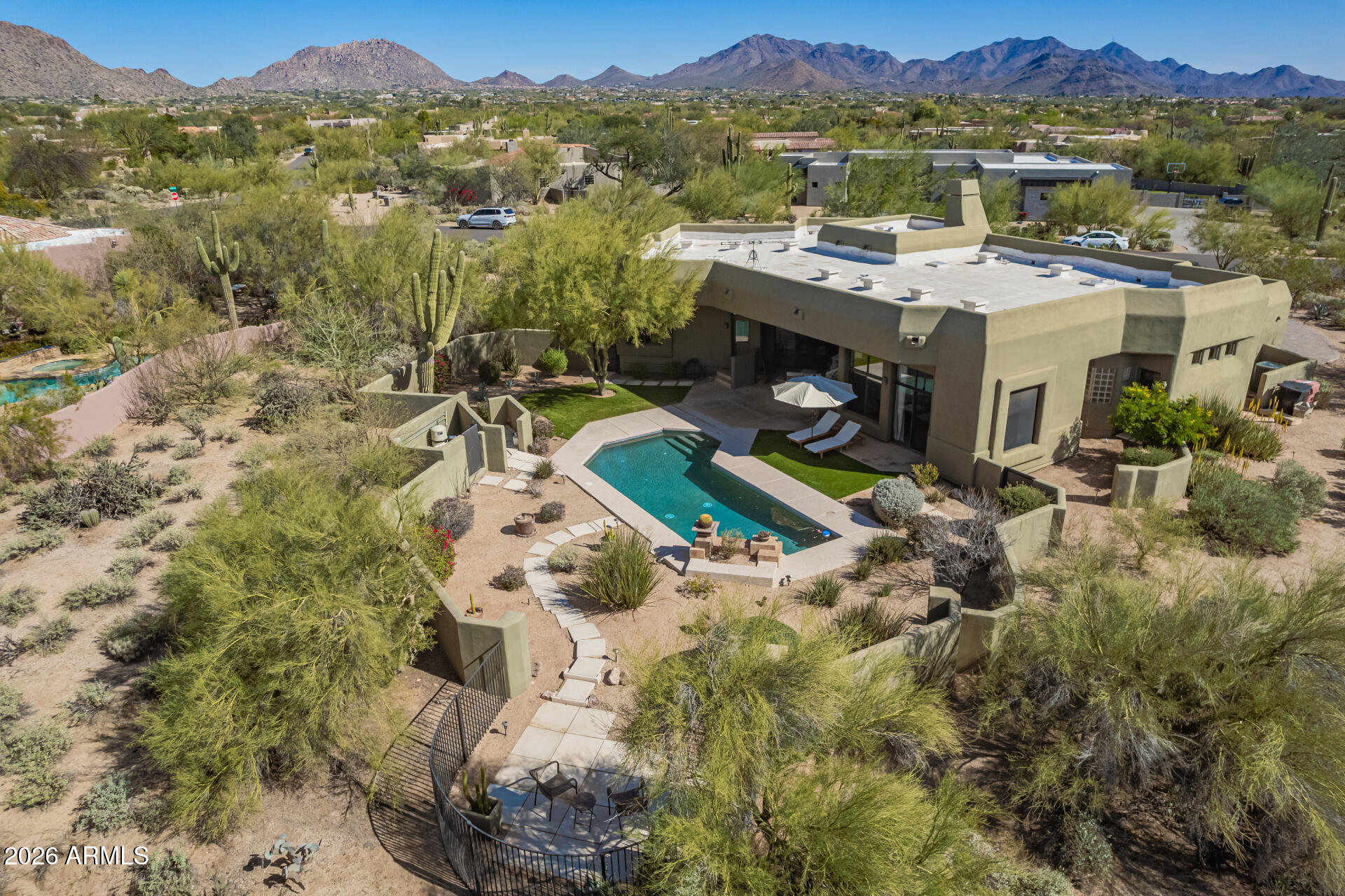 8118 E SADDLE HORN Road