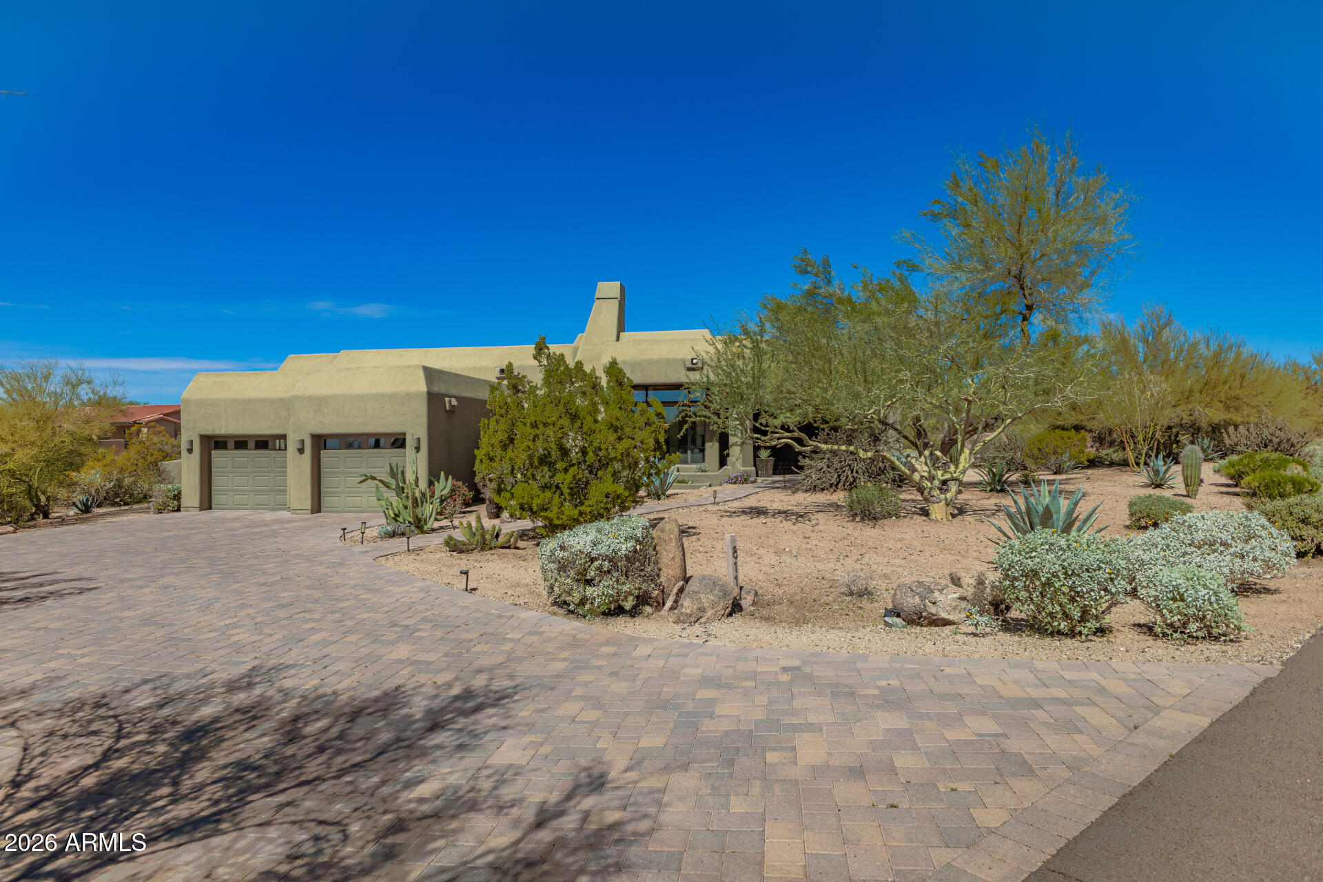 8118 E SADDLE HORN Road