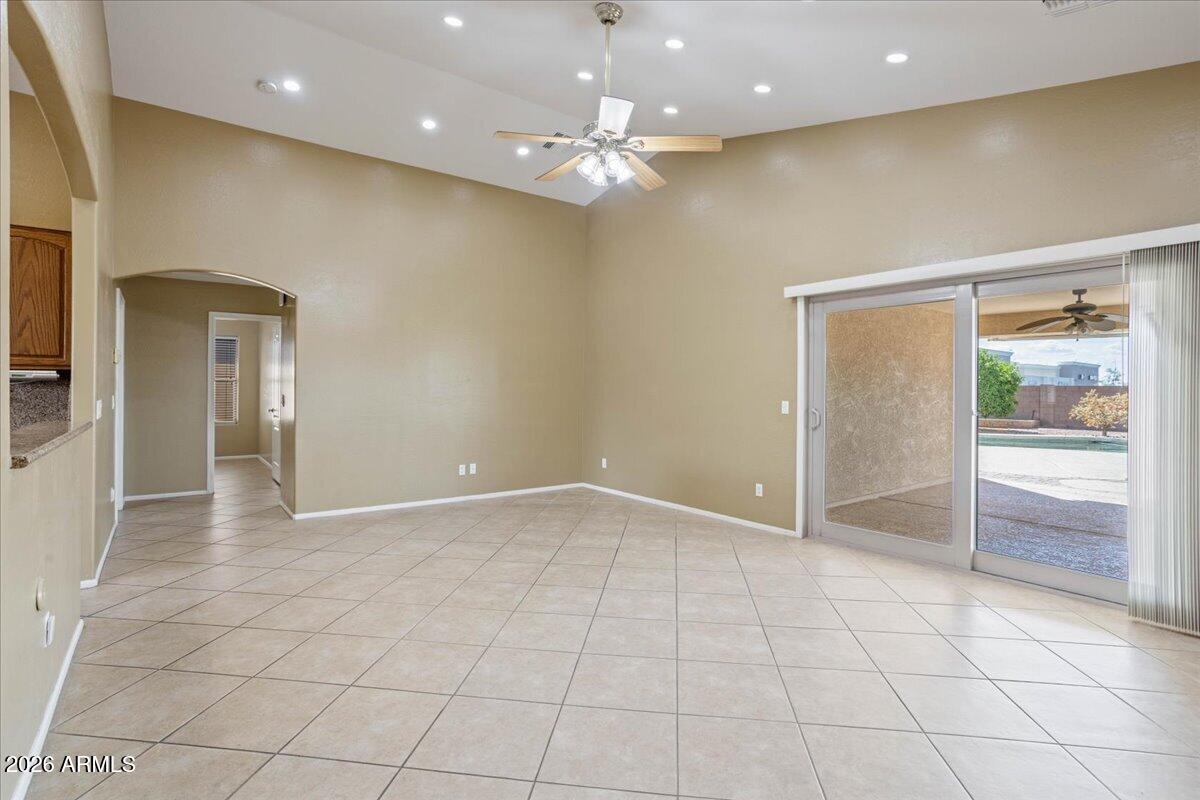 16679 W SAGUARO Lane