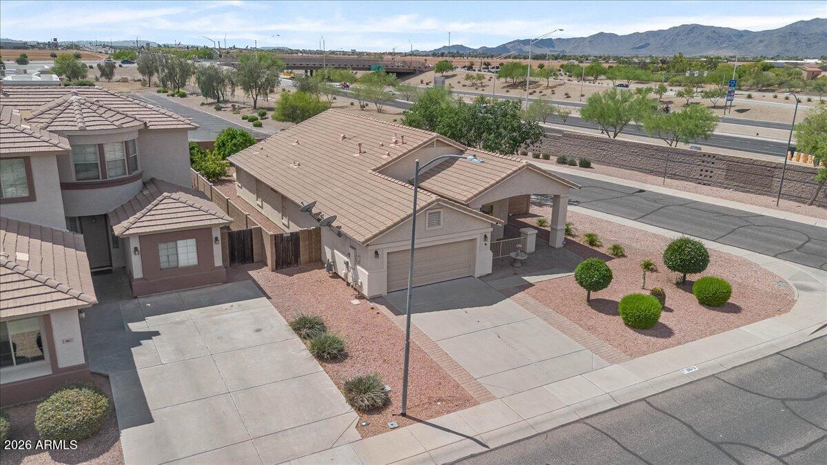 16679 W SAGUARO Lane