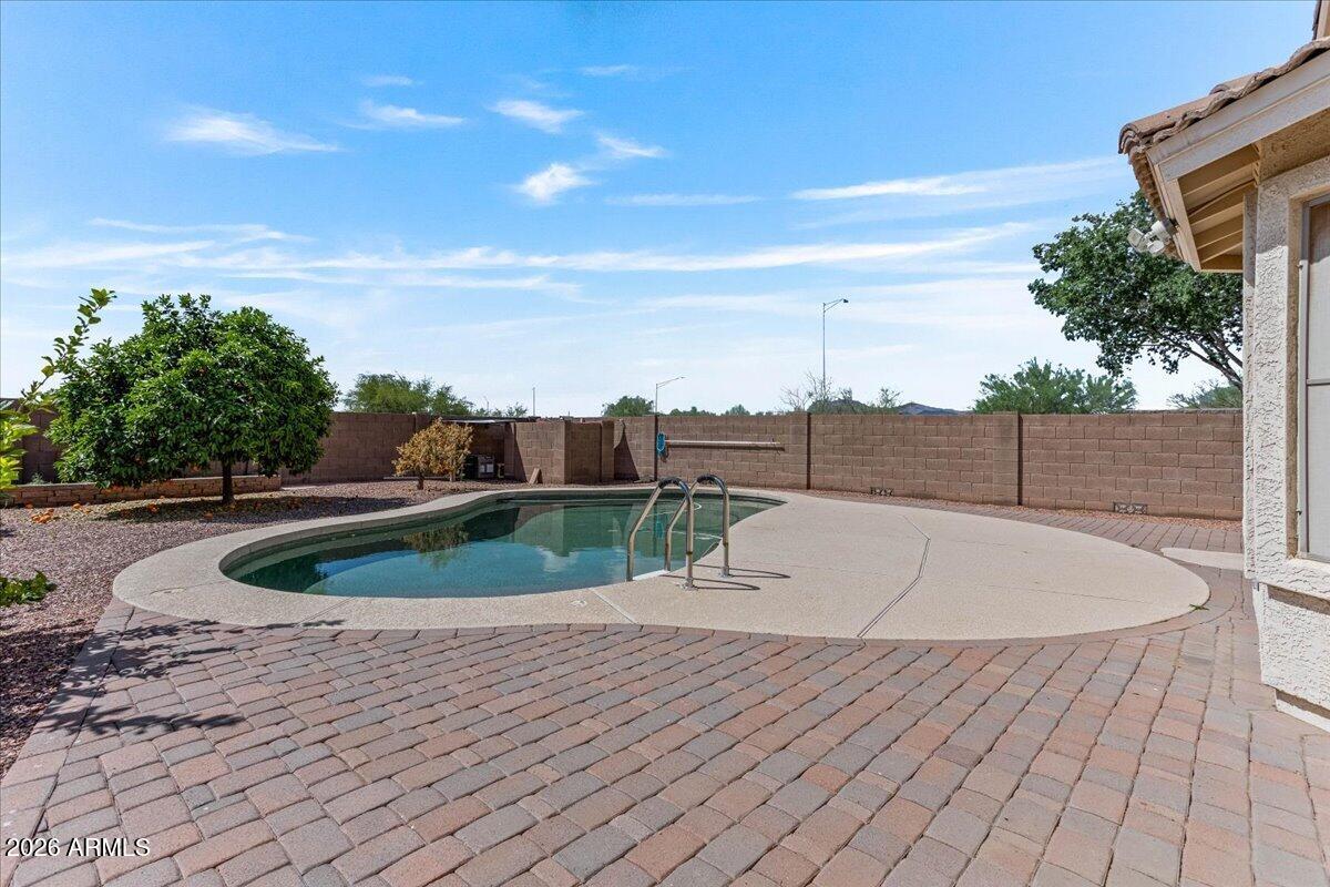 16679 W SAGUARO Lane