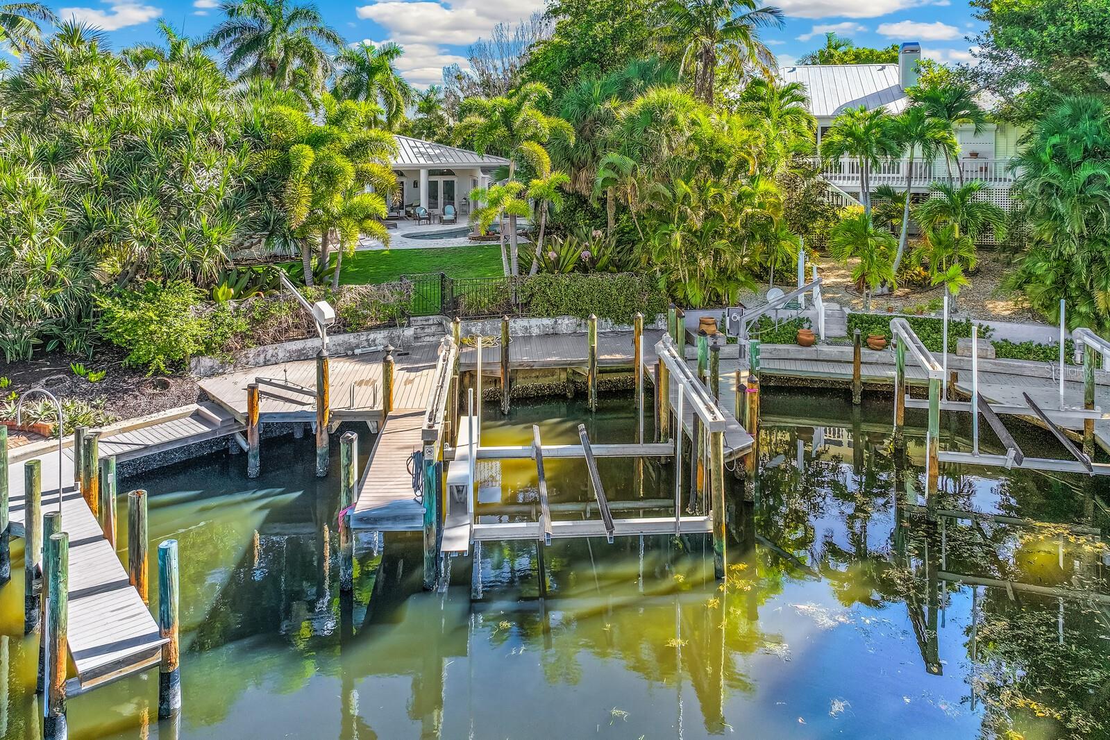 252 WATERWAYS AVE