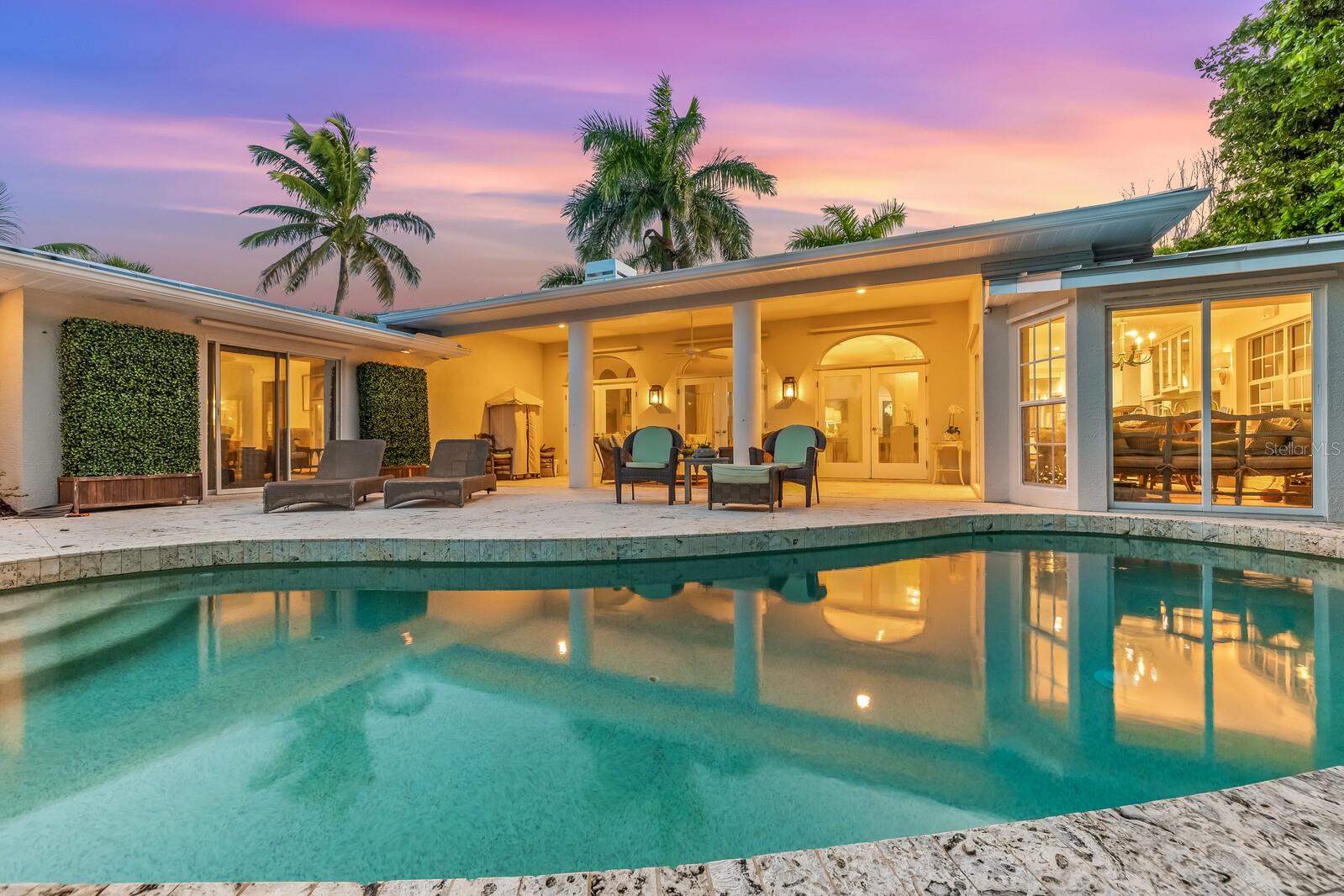 252 WATERWAYS AVE