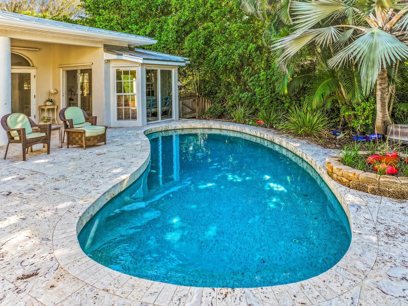 252 WATERWAYS AVE