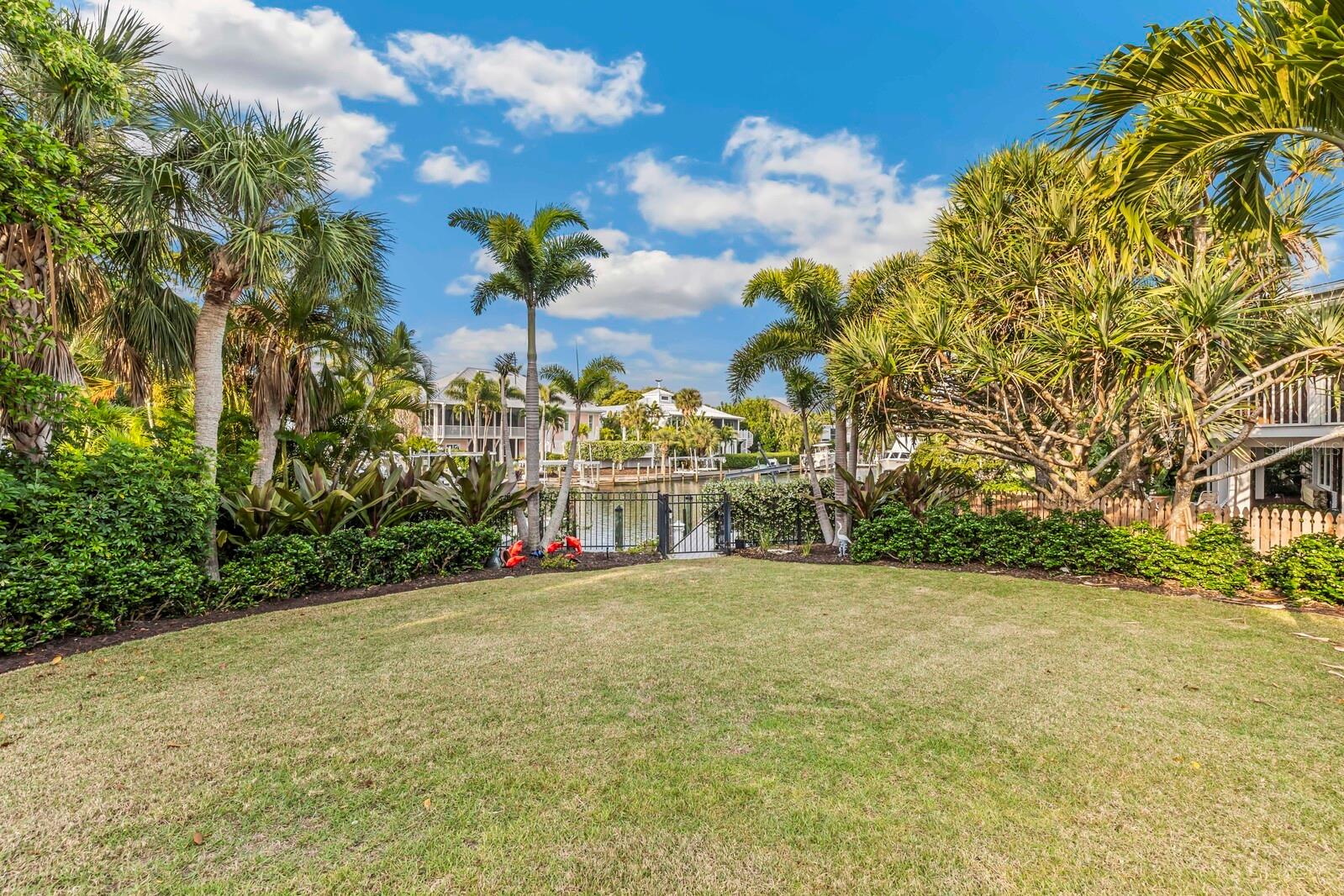 252 WATERWAYS AVE