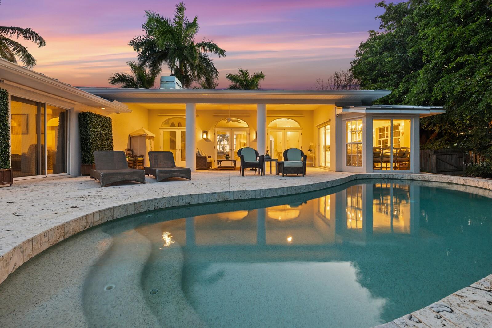 252 WATERWAYS AVE