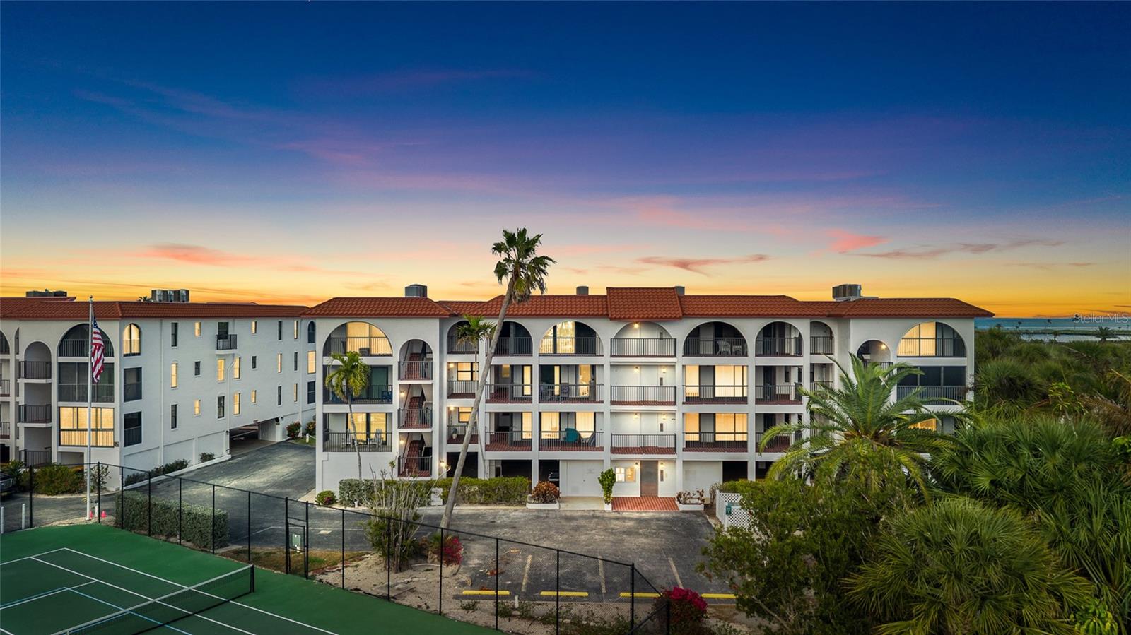 950 PALM AVE #101