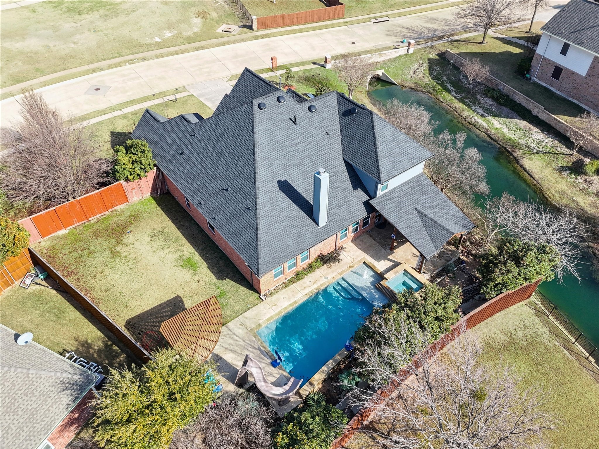 780 Bridgeport Lane