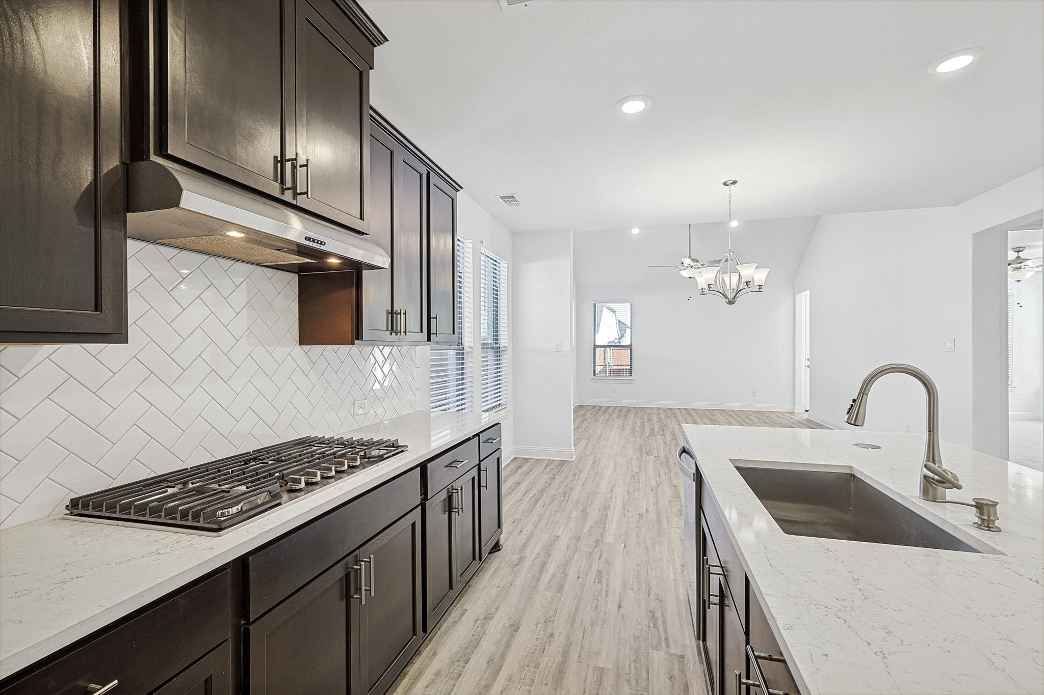 2704 Epping Way