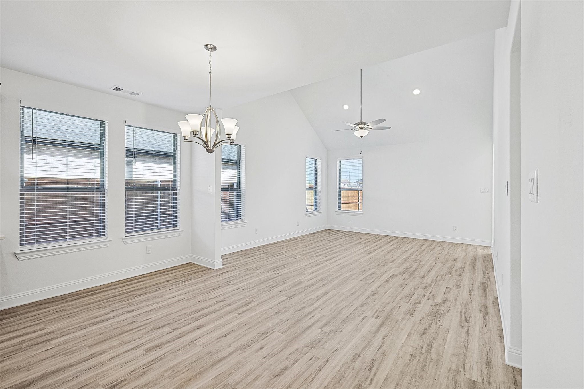 2704 Epping Way