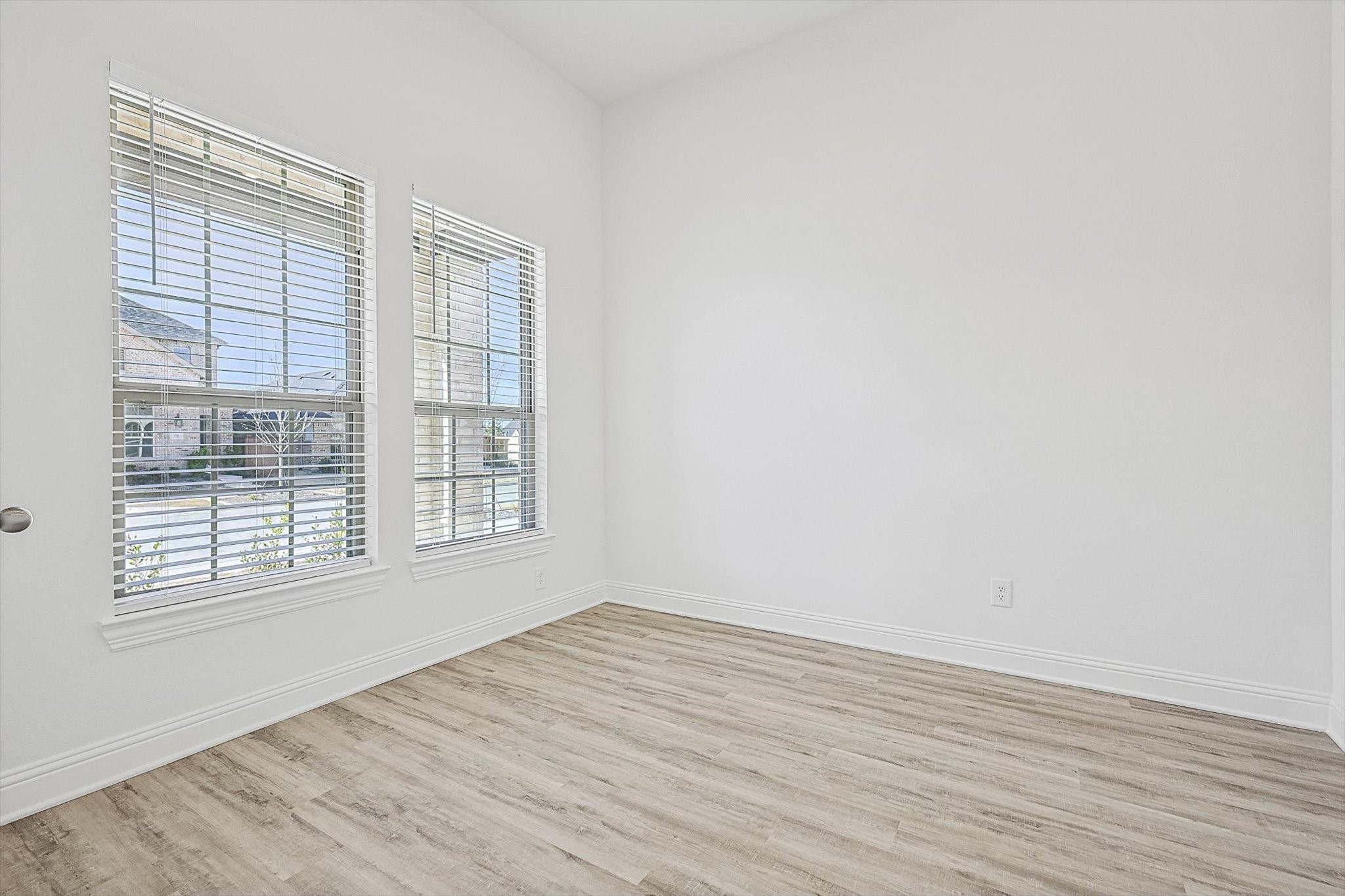 2704 Epping Way