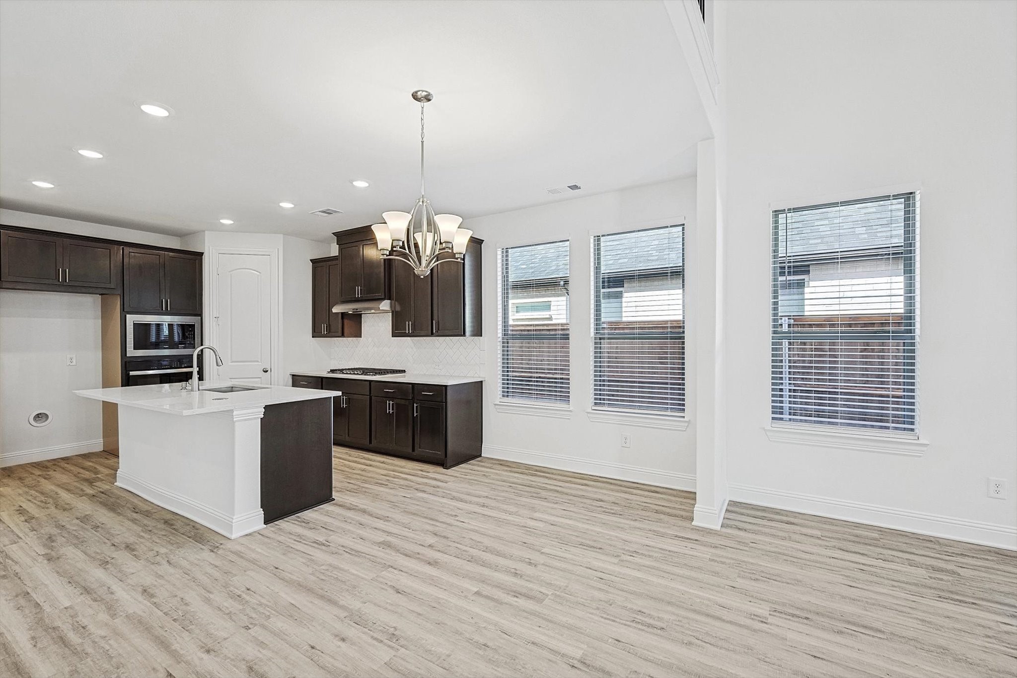 2704 Epping Way