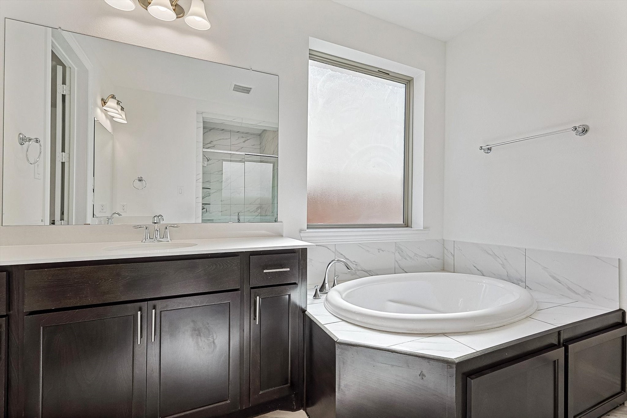 2704 Epping Way