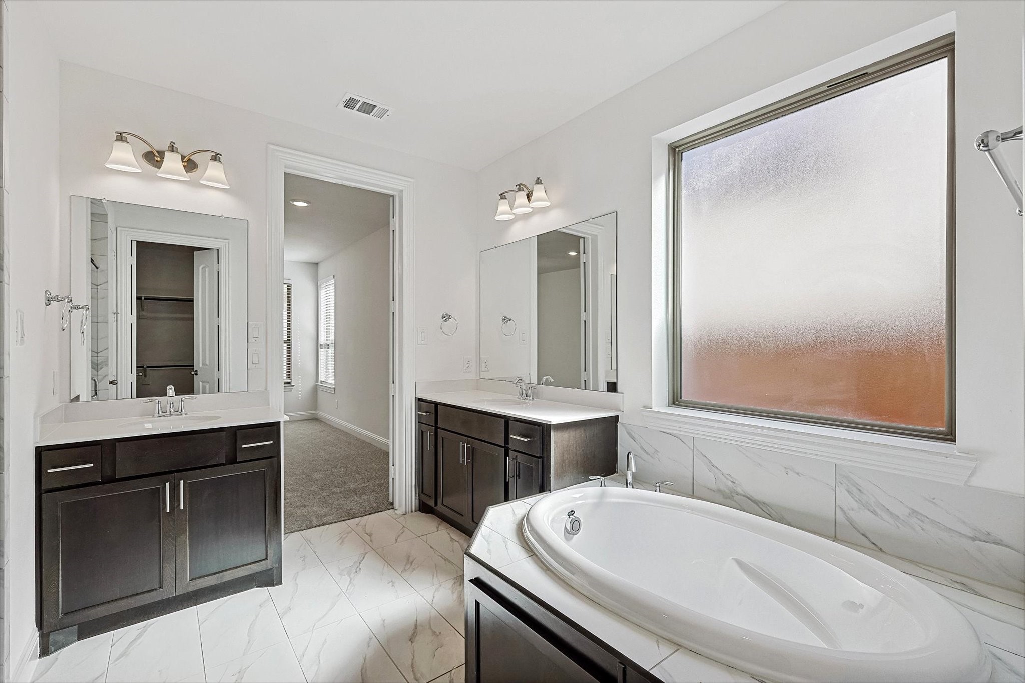 2704 Epping Way
