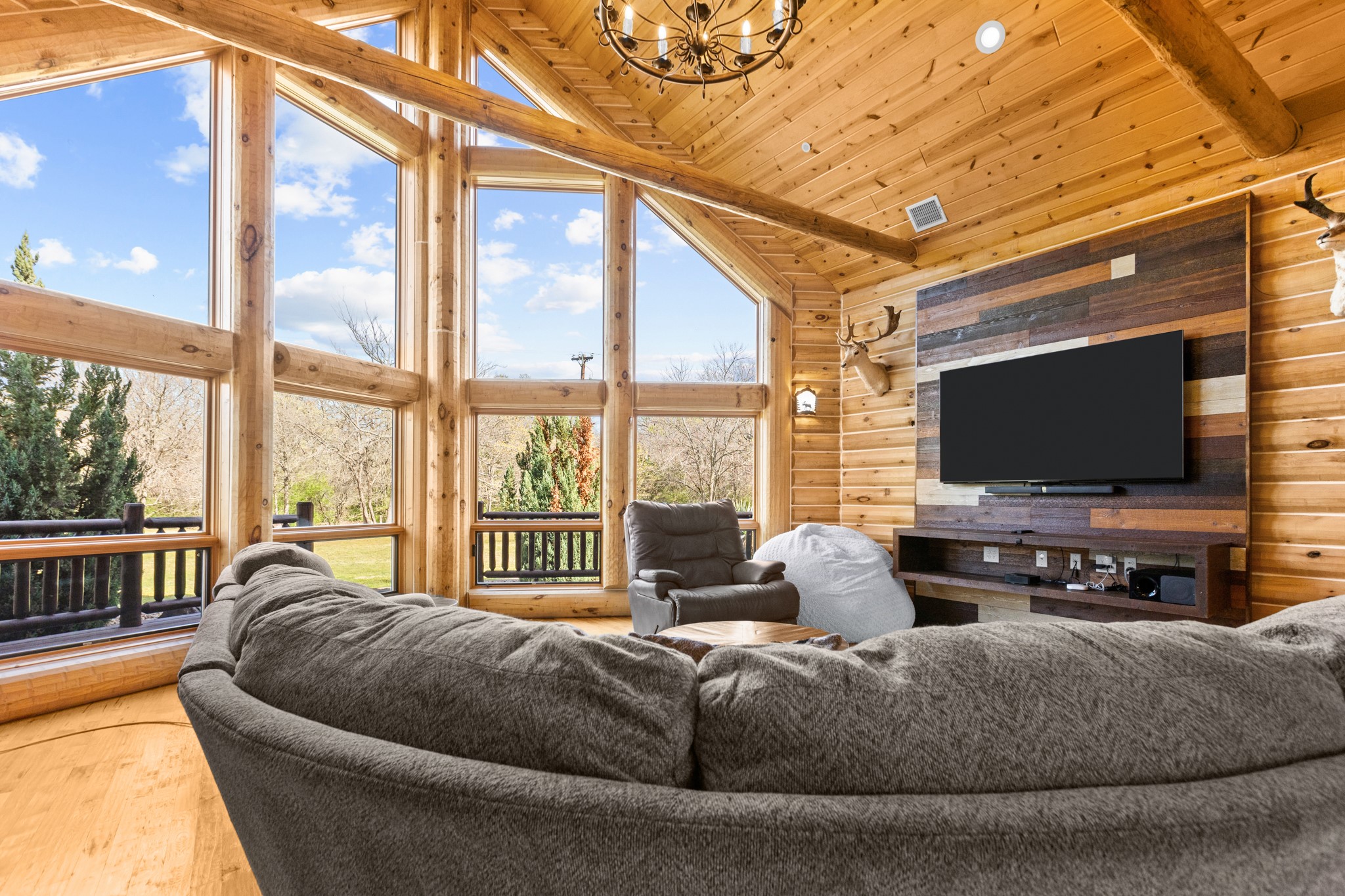 751 Oak View Drive