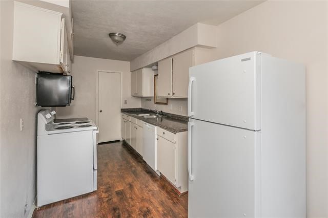 5111 Skillman Street 128