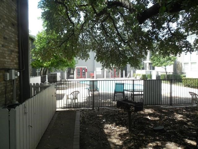 5111 Skillman Street 128