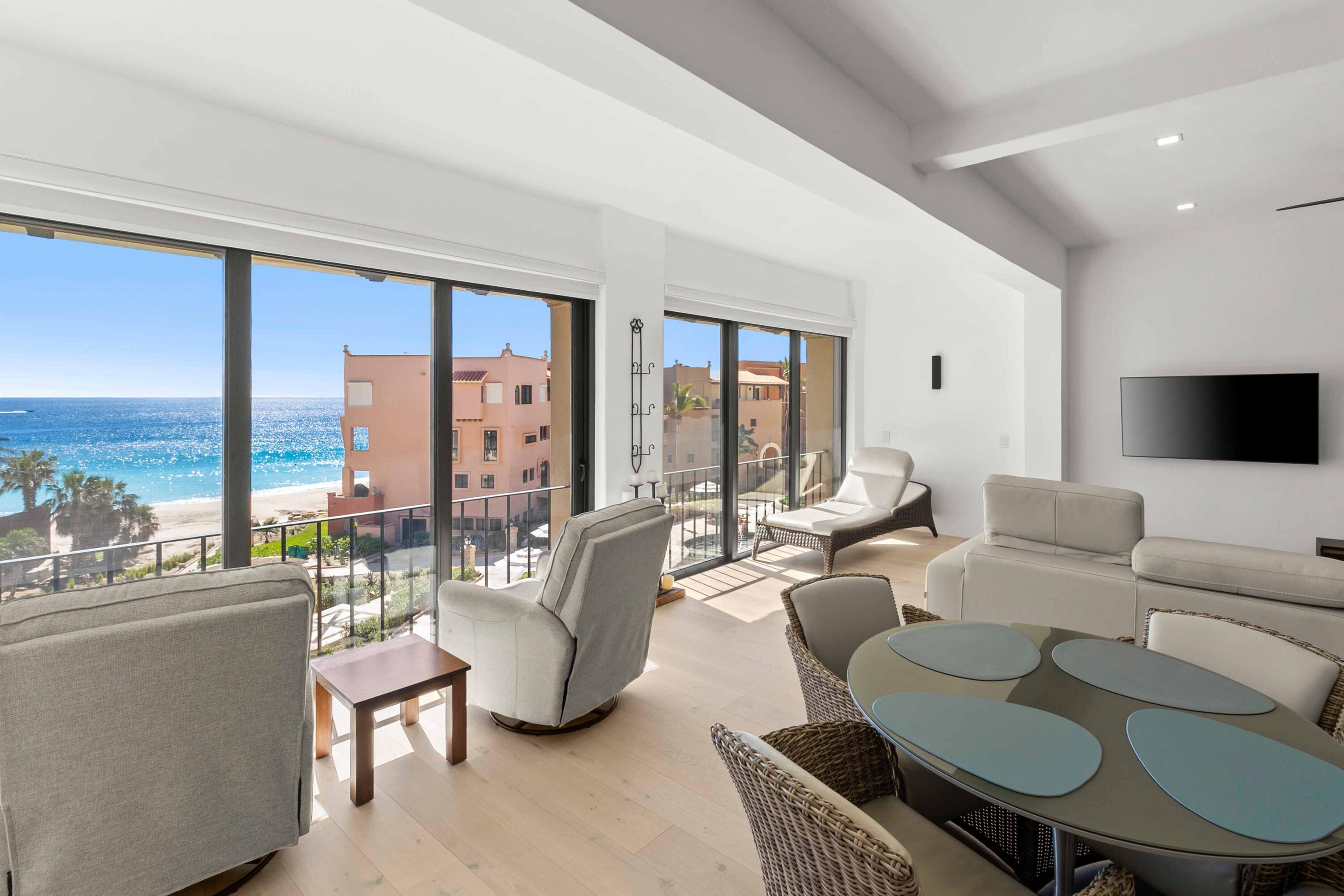 Penthouse Delfin 302 at Casa del Mar